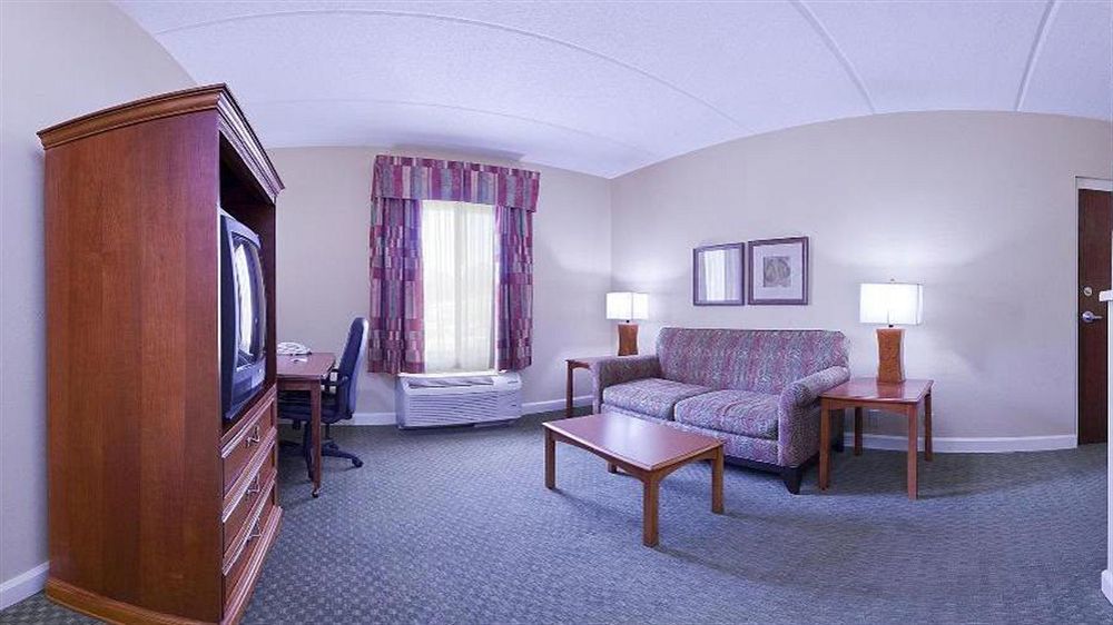 Holiday Inn Express Hotel & Suites Conover - Hickory Area By Ihg Exterior foto